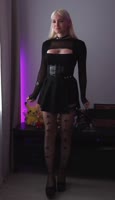 596x1028