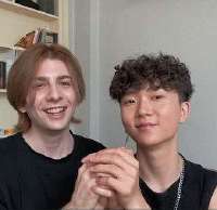 339x329