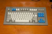 736x488