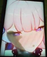 370x445