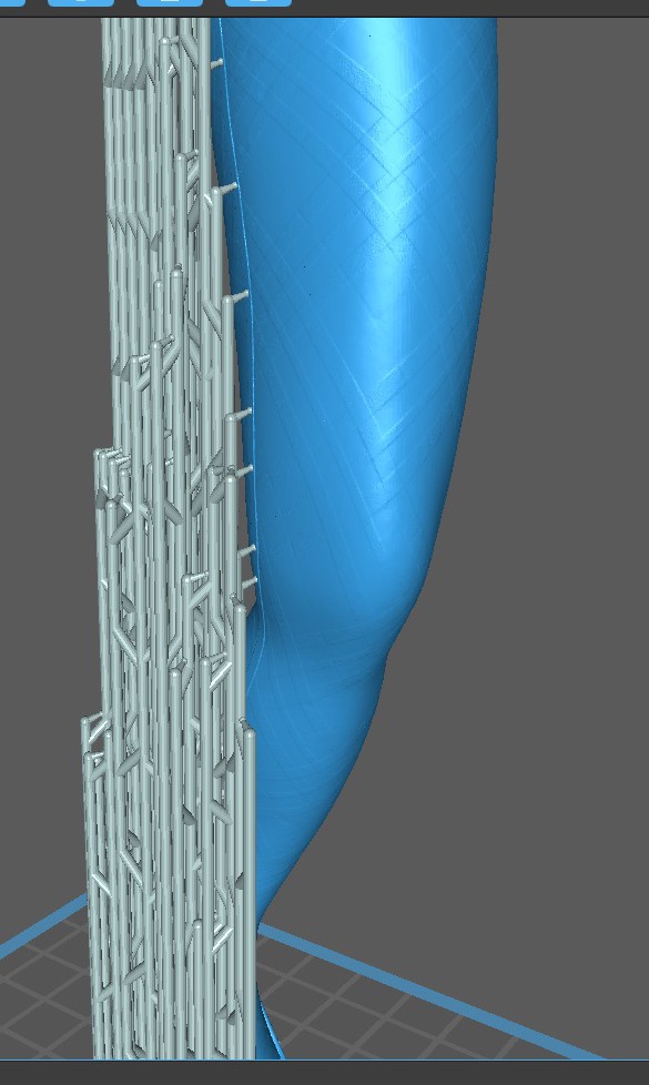 585x978