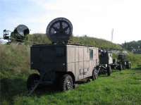614x460