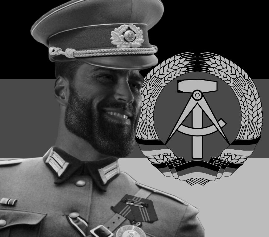 872x768